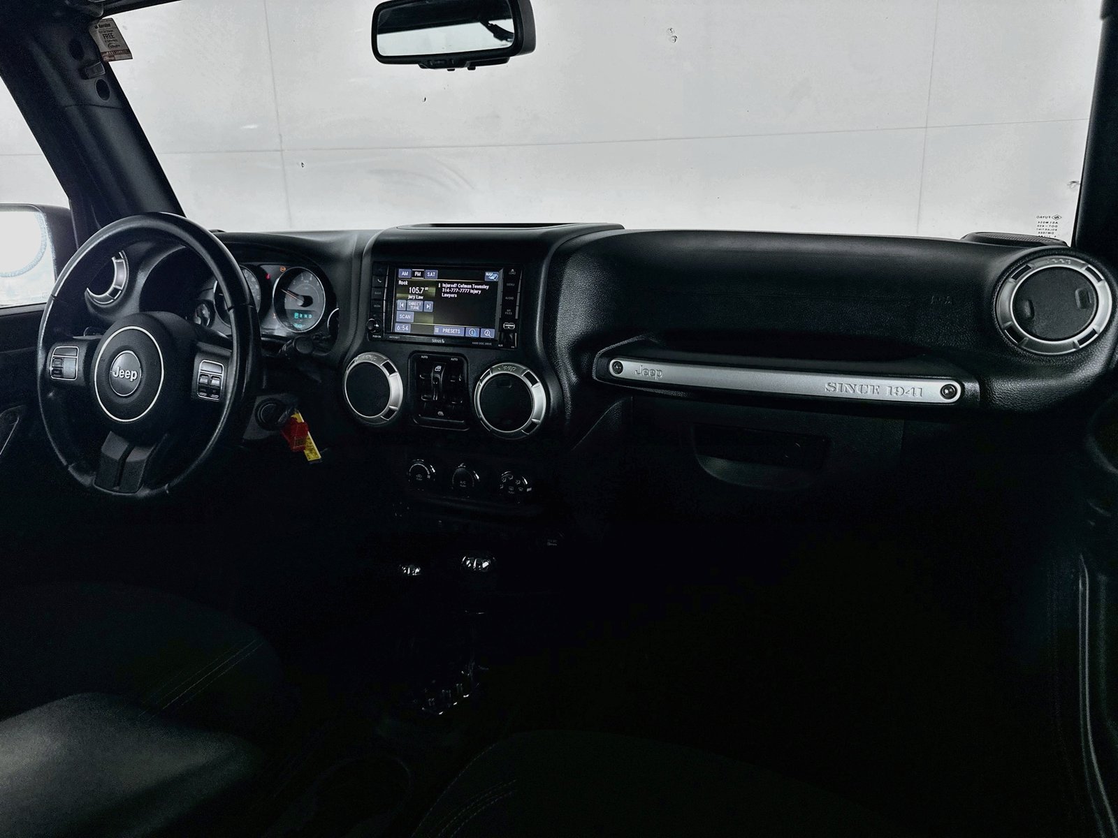 Used 2017 Jeep Wrangler Unlimited Sahara AWD/4WD image 19