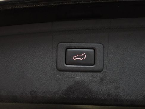 Used 2018 Subaru Outback 3.6R Limited image 11