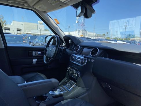 Used 2016 Land Rover LR4 HSE Silver Edition AWD/4WD image 29
