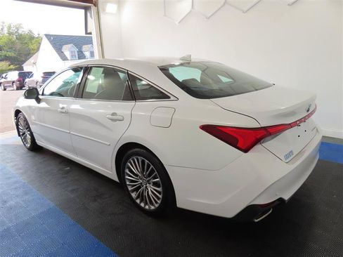 Used 2019 Toyota Avalon Limited w/ Advanced Safety Package FWD image 10