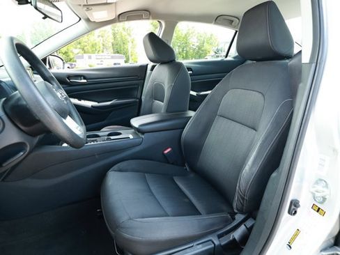 Used 2022 Nissan Altima 2.5 S FWD image 22