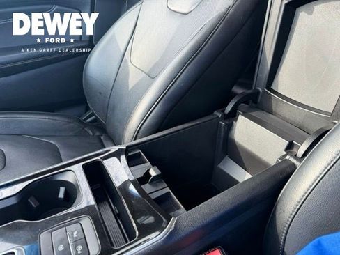 Used 2020 Ford Edge Titanium w/ Equipment Group 301A AWD/4WD image 24