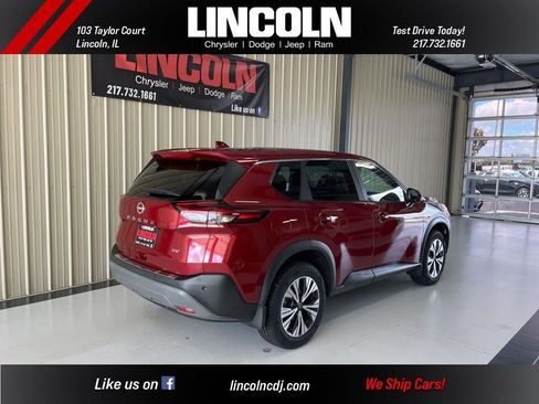 Used 2023 Nissan Rogue SV image 8