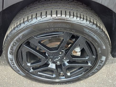Used 2023 Kia Telluride EX X-Line AWD/4WD image 10