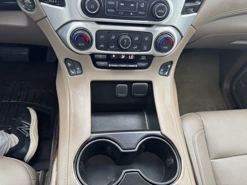 Used 2017 GMC Yukon SLT w/ Open Road Package image 16