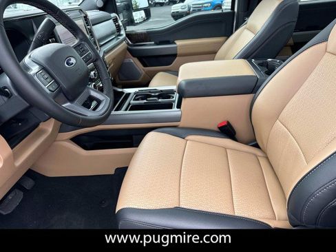 New 2025 Ford F250 Lariat w/ Chrome Package image 8