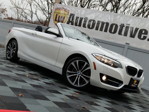 Used 2017 BMW 230i xDrive Convertible image 1