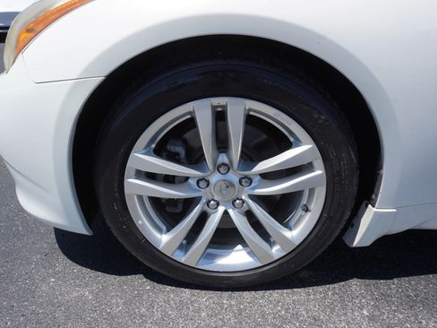 Used 2010 INFINITI G37 Convertible w/ Premium Pkg RWD image 22