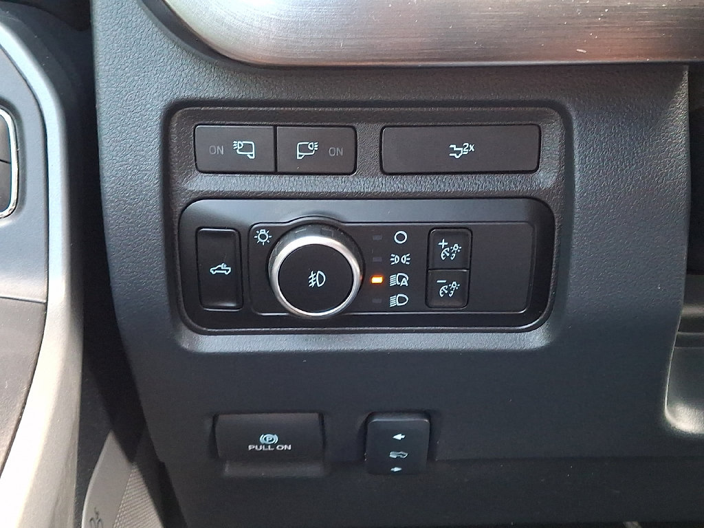 Certified 2024 Ford F250 Lariat w/ Lariat Ultimate Package AWD/4WD image 29