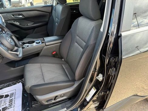 Used 2024 Nissan Rogue SV image 29