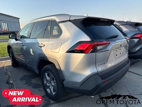 Used 2022 Toyota RAV4 LE AWD/4WD image 19