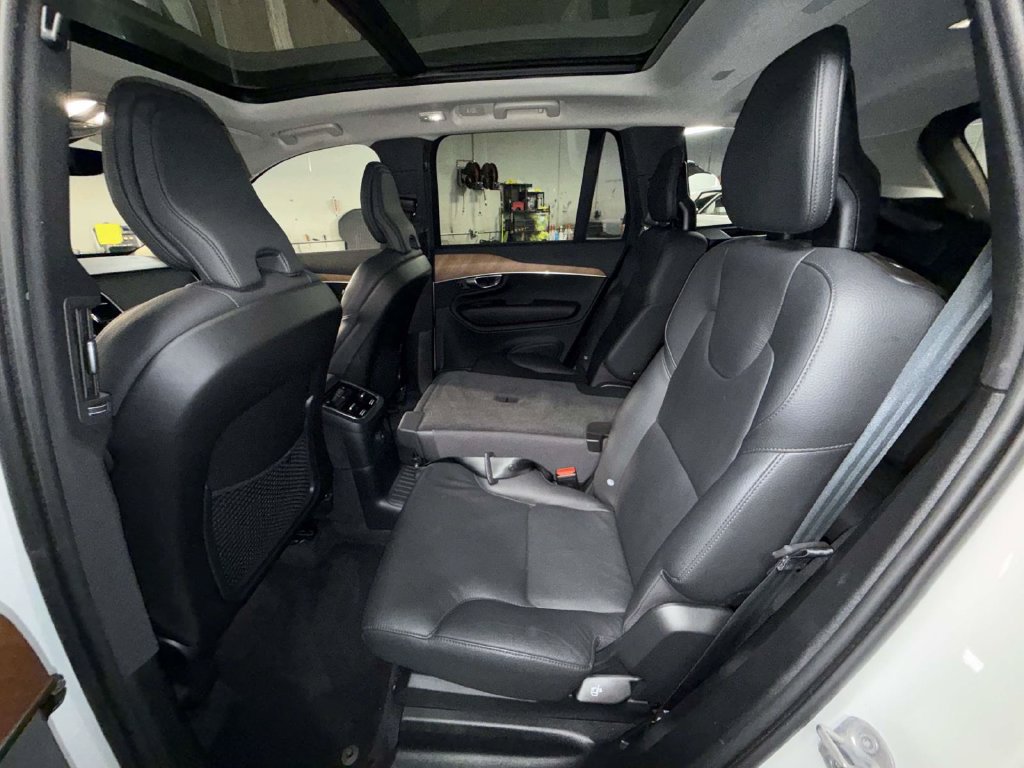 Used 2023 Volvo XC90 T8 Plus w/ Protection Package Premier AWD/4WD image 19