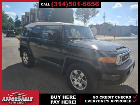 Used 2007 Toyota FJ Cruiser 2WD image 6