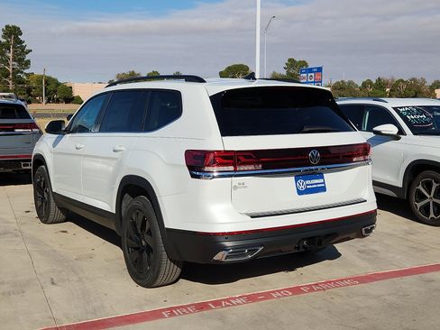 New 2026 Volkswagen Atlas SE image 5
