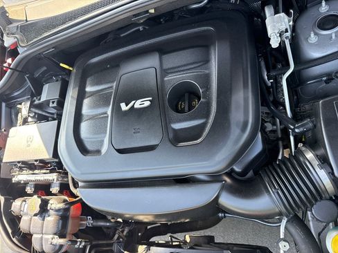 Used 2018 Jeep Grand Cherokee Limited AWD/4WD image 32