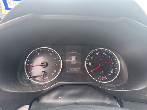 Used 2020 Toyota RAV4 LE FWD image 1