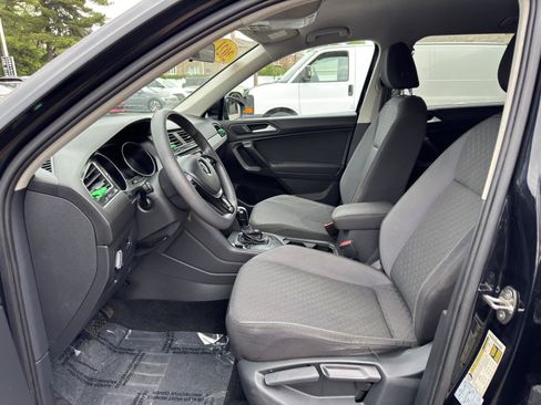 Used 2021 Volkswagen Tiguan S FWD image 18