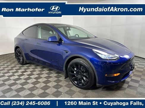 Used 2021 Tesla Model Y Long Range image 1