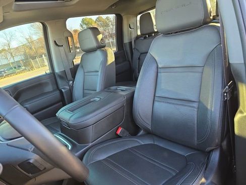 Used 2022 GMC Sierra 2500 Denali w/ Denali Ultimate Package image 14