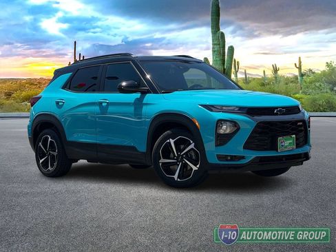 Used 2021 Chevrolet TrailBlazer RS w/ Sun and Liftgate Package FWD image 2