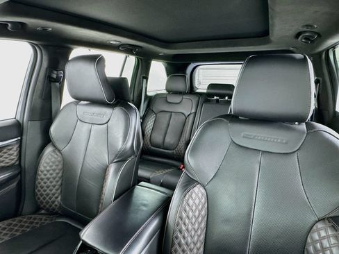 Used 2023 Jeep Grand Cherokee Summit AWD/4WD image 23