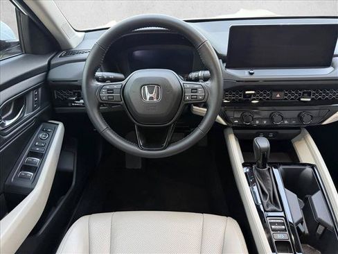 Used 2024 Honda Accord EX-L image 11