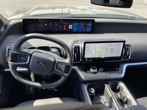 New 2026 Ford Expedition Max Platinum w/ Stealth Appearance Package AWD/4WD image 9