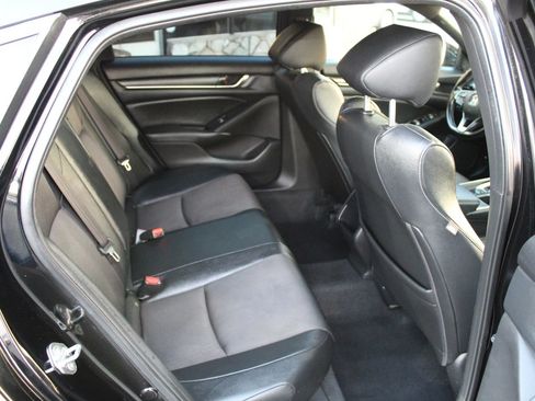 Used 2019 Honda Accord Sport image 11