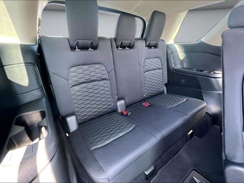Certified 2022 Nissan Pathfinder SV FWD image 26