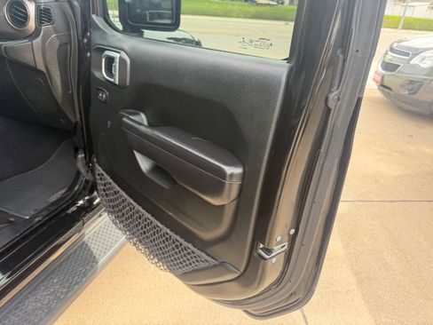 Used 2020 Jeep Wrangler Unlimited Sport image 18