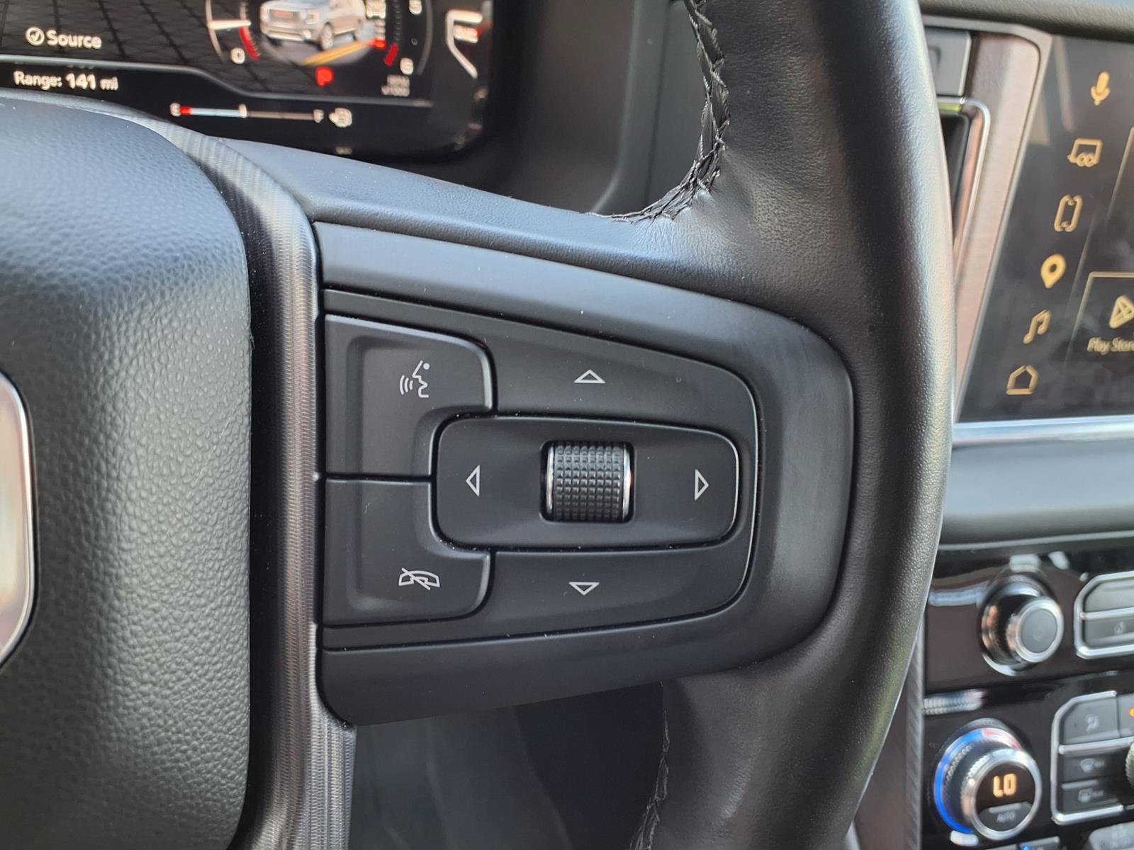 Used 2024 GMC Yukon Denali Ultimate AWD/4WD image 16