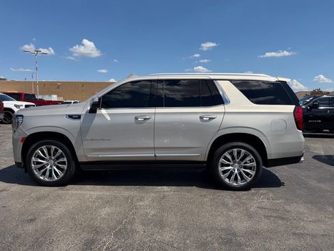 Used 2023 GMC Yukon Denali w/ Denali Reserve Package AWD/4WD image 12