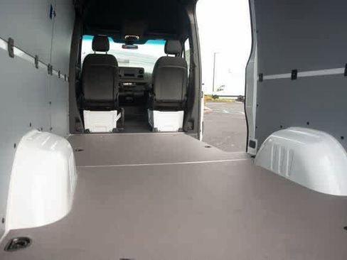 Used 2025 Mercedes-Benz Sprinter 2500 image 35