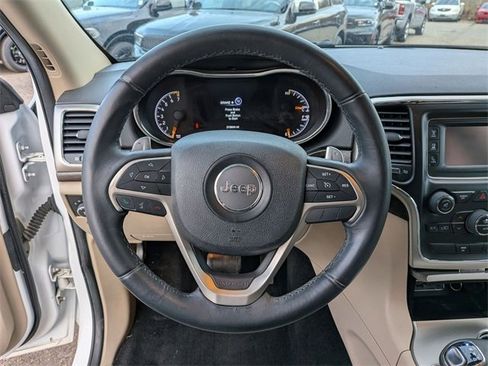 Used 2014 Jeep Grand Cherokee Laredo w/ Trailer Tow Group IV image 16