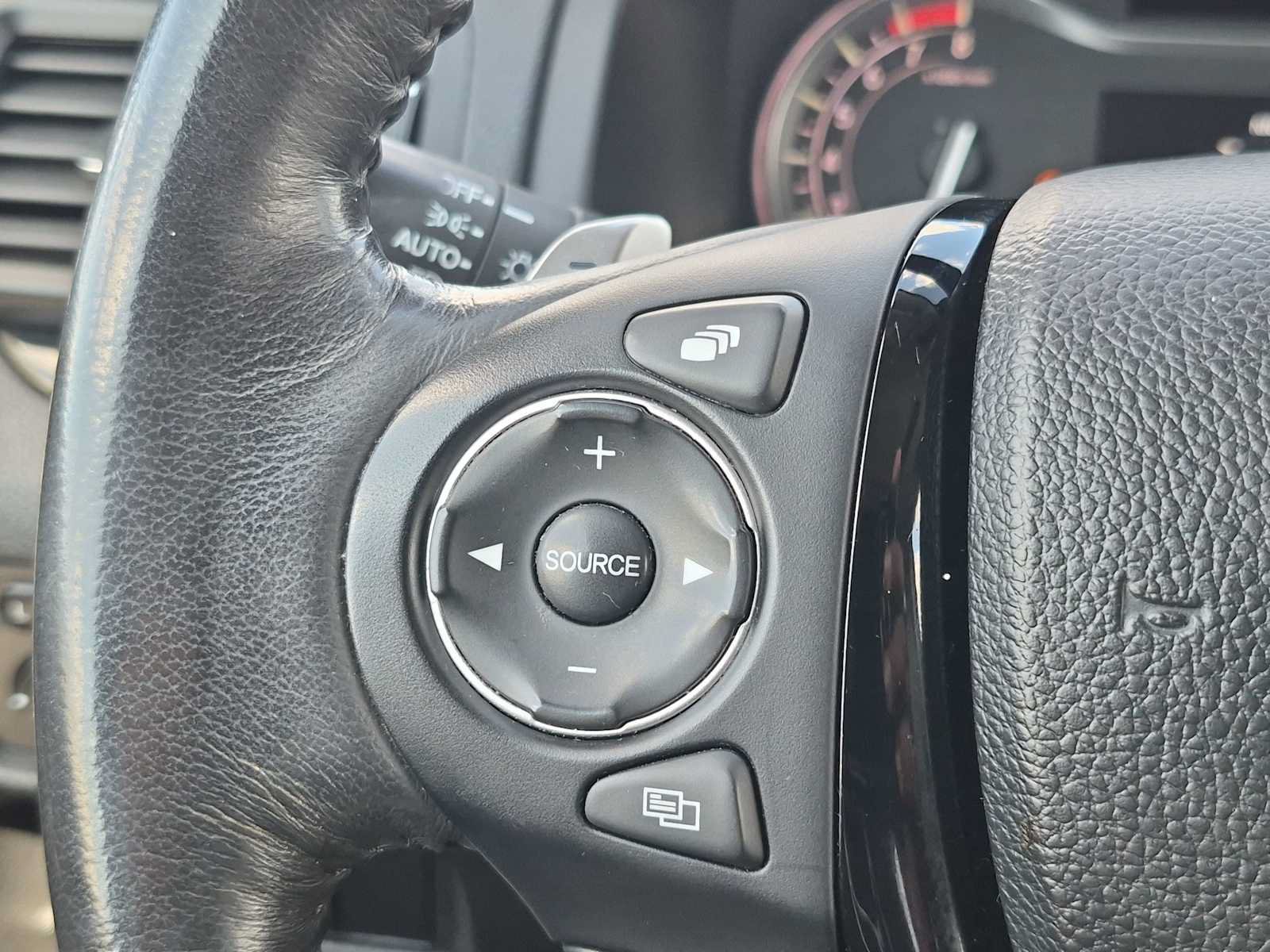 Used 2017 Honda Pilot Elite image 23