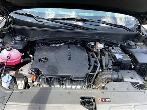 Used 2025 Hyundai Tucson SE FWD image 30