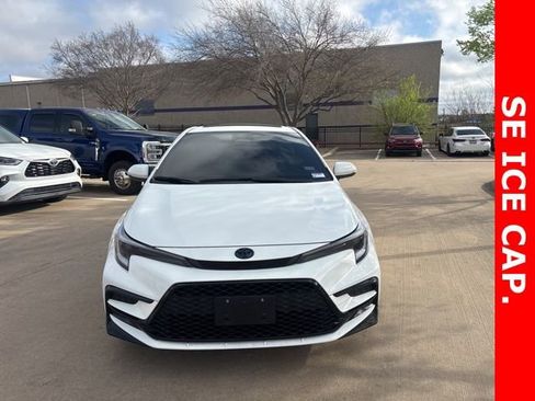 Used 2025 Toyota Corolla SE w/ SE Premium Package image 2