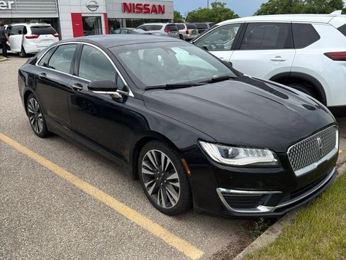 Used 2017 Lincoln MKZ Reserve w/ Technology Package FWD image 3