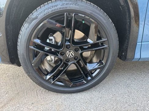 New 2026 Volkswagen Tiguan SE R-Line AWD/4WD image 8