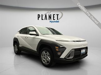 Certified 2025 Hyundai Kona SE video 1