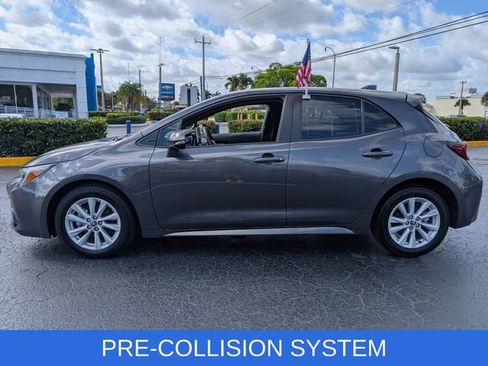 Used 2025 Toyota Corolla SE FWD image 4