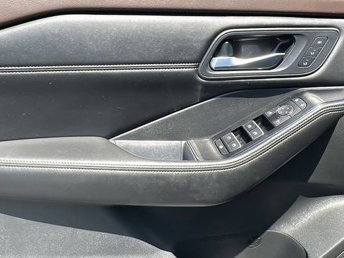 Used 2023 Nissan Rogue SL w/ SL Premium Package AWD/4WD image 14