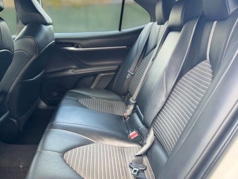 Used 2020 Toyota Camry SE image 20