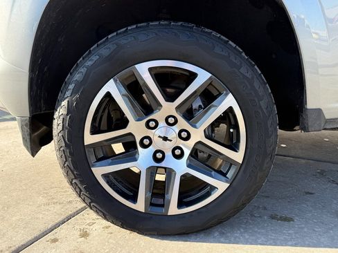 Used 2024 Chevrolet Colorado Z71 w/ Z71 Convenience Package 2 image 24