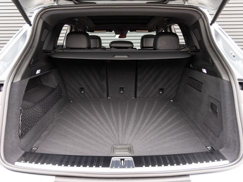 Certified 2026 Porsche Cayenne AWD/4WD image 28