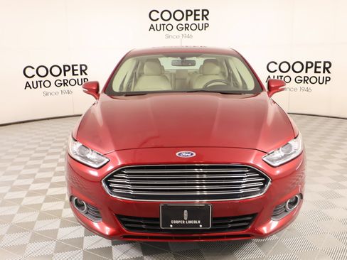 Used 2016 Ford Fusion SE w/ Equipment Group 202A FWD image 9