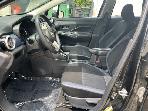 Used 2025 Nissan Versa SV image 22