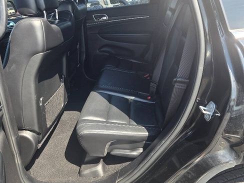 Used 2019 Jeep Grand Cherokee Limited AWD/4WD image 14