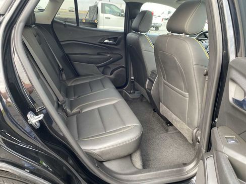 Used 2024 Chevrolet Trax ACTIV w/ Sunroof Package image 26