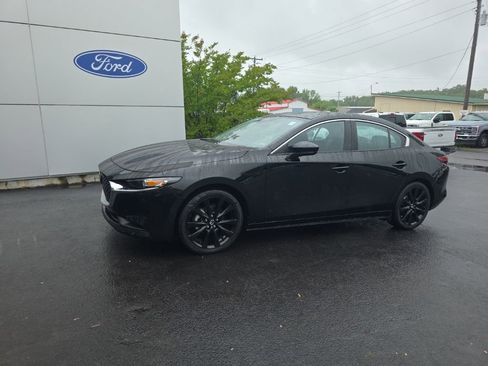 Used 2025 MAZDA MAZDA3 s FWD image 2